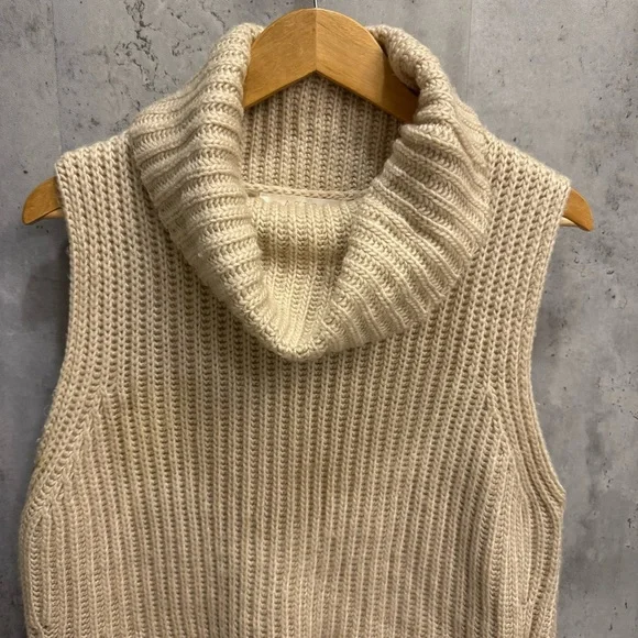 Women's Cream Sleeveless Turtleneck Sweater - Picture 3 of 6
